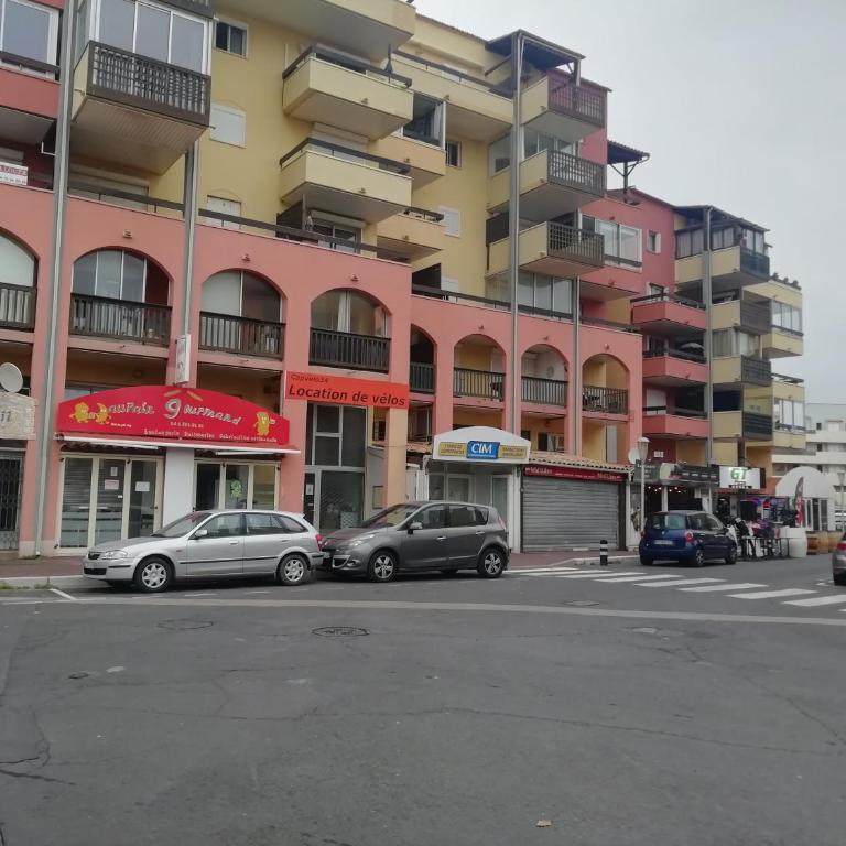 Cap D 'Agde Studio cabine 5 personnes, vue chenal - Estudio con terraza - 18