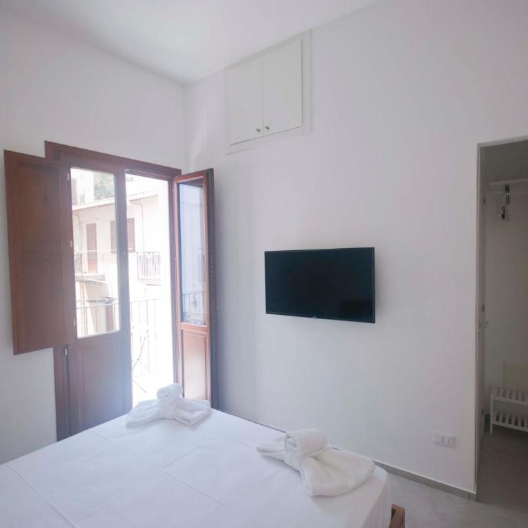 GIADA - Double Room with Balcony - 2