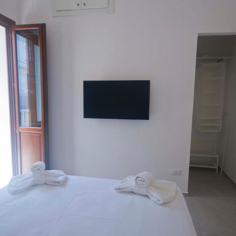 GIADA - Double Room with Balcony - 7