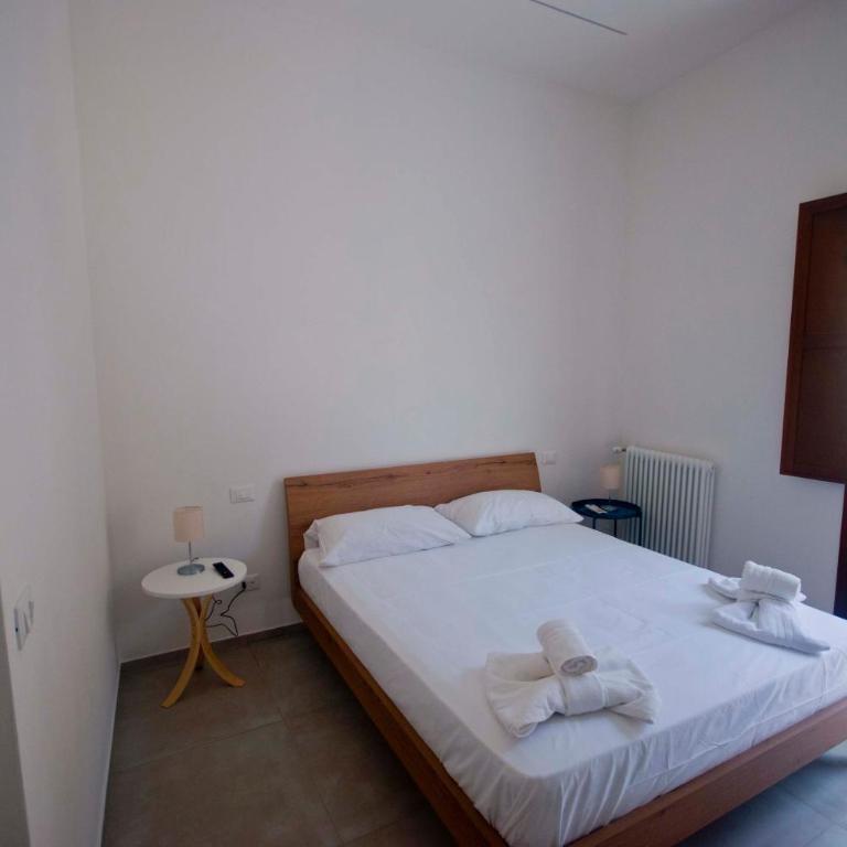 GIADA - Double Room with Balcony - 8