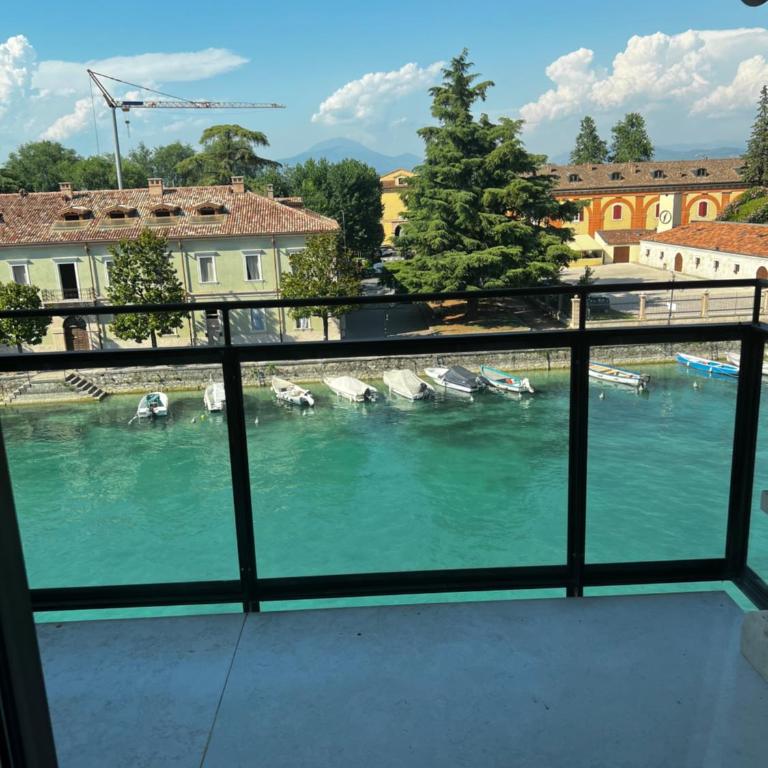 C House Rooms Lake - Camera Matrimoniale con Vista Lago - 3