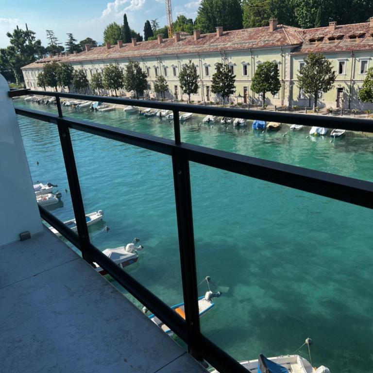 C House Rooms Lake - Camera Matrimoniale con Vista Lago - 2
