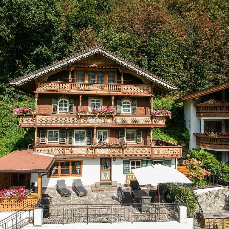 Chalet Dorfbäck - Chalet mit 6 Schlafzimmern und Terrasse - 2