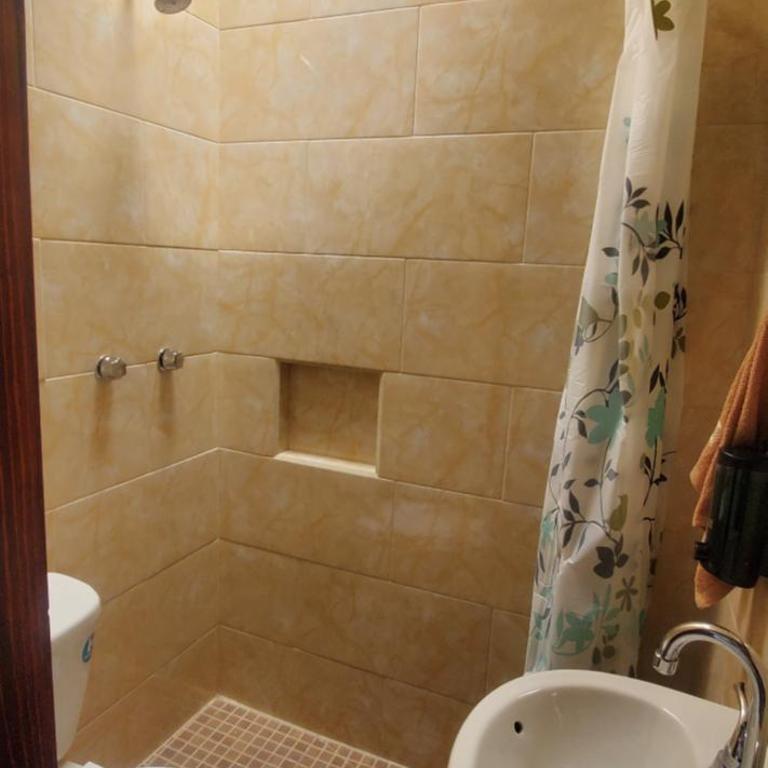 Hostal Guelaguetza Flor de Piña con Baño Propio - Habitación Doble - 2