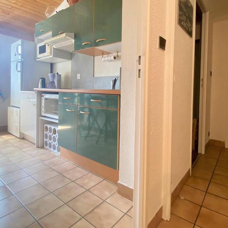 Charmant 2 pièces avec balcon exposé sud, proche centre-ville et télécabine – Briançon - FR-1-330C-131 - Appartement - 10