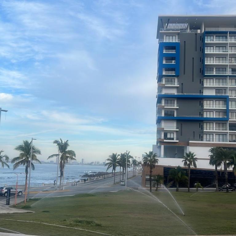 Malecón de Mazatlan Vista al mar Alberca Infinity Jacuzzi Gym - Two-Bedroom Deluxe Apartment - 18
