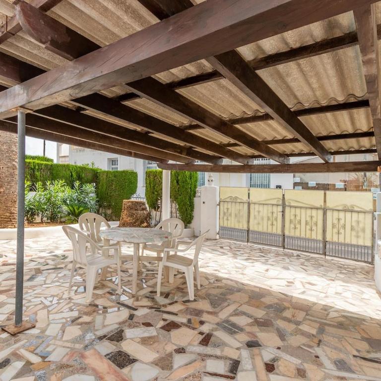 Spacious family home with Airco, private 5x10m pool, sandy beach 300m, free WiFi - Casa - 36