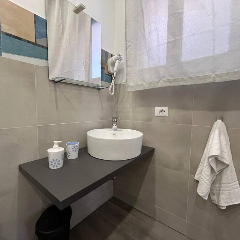 Casa Vacanze Caramagna 2 - Two-Bedroom Apartment - 19