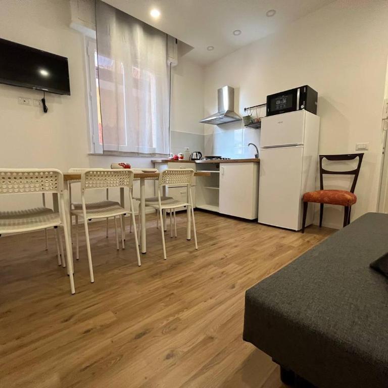 Casa Vacanze Caramagna 2 - Two-Bedroom Apartment - 9