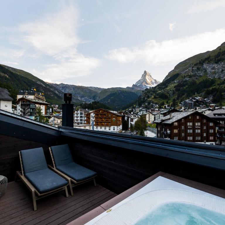Hotel ZERMAMA Zermatt - Deluxe Suite mit Whirlpool und Blick auf das Matterhorn - 6