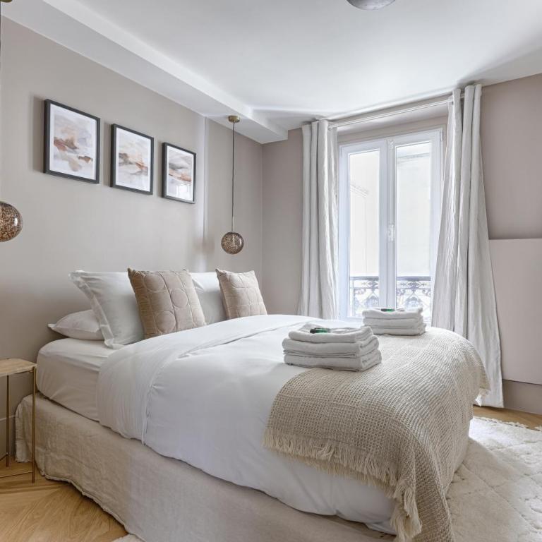 Unique Luxury Parisian flat 2BR/6P -Champs Elysées - Appartement 2 Chambres - 2