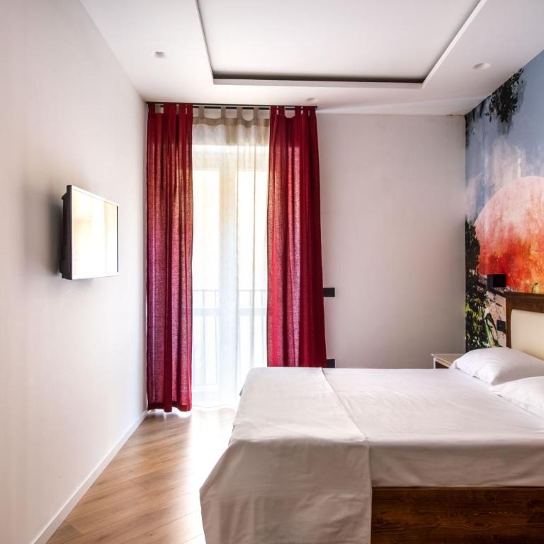 Villena Plaza by Wonderful Italy - Queen Room with Balcony - 5