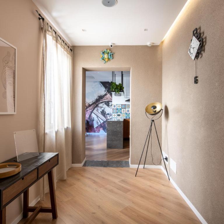 Villena Plaza by Wonderful Italy - Deluxe Double Room with Balcony - 16