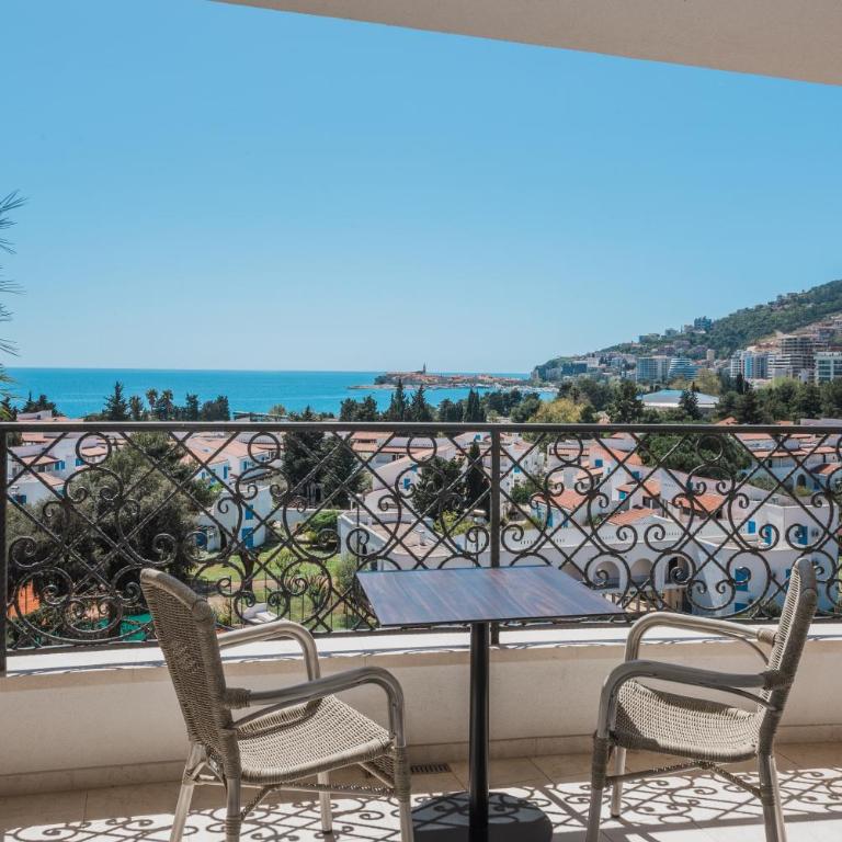 Iberostar Waves Slavija - Dvokrevetna Soba sa Bračnim Krevetom i Pogledom na More - 6