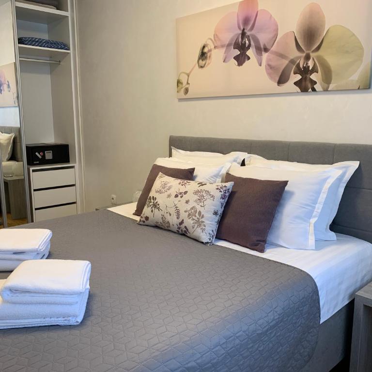 Kraljev Park sa parking mestom - Deluxe Apartment - 12