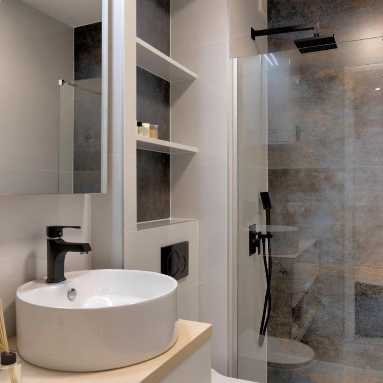 Luxury Studio Yasmine Downtown - One-Bedroom Apartment - 14