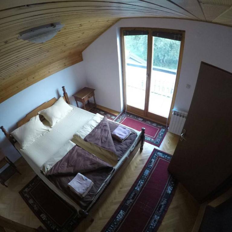 Villa "Bosnia" - Dvokrevetna Soba sa Bračnim Krevetom - 8