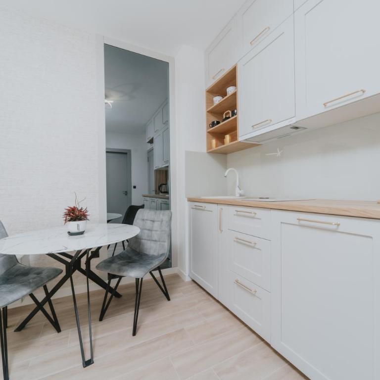 Apartments Radovic - One-Bedroom Apartment - 6