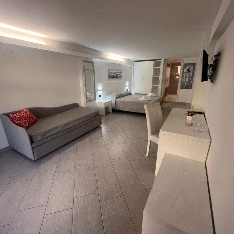 Residenza Azzurra - Camera Familiare Deluxe - 7