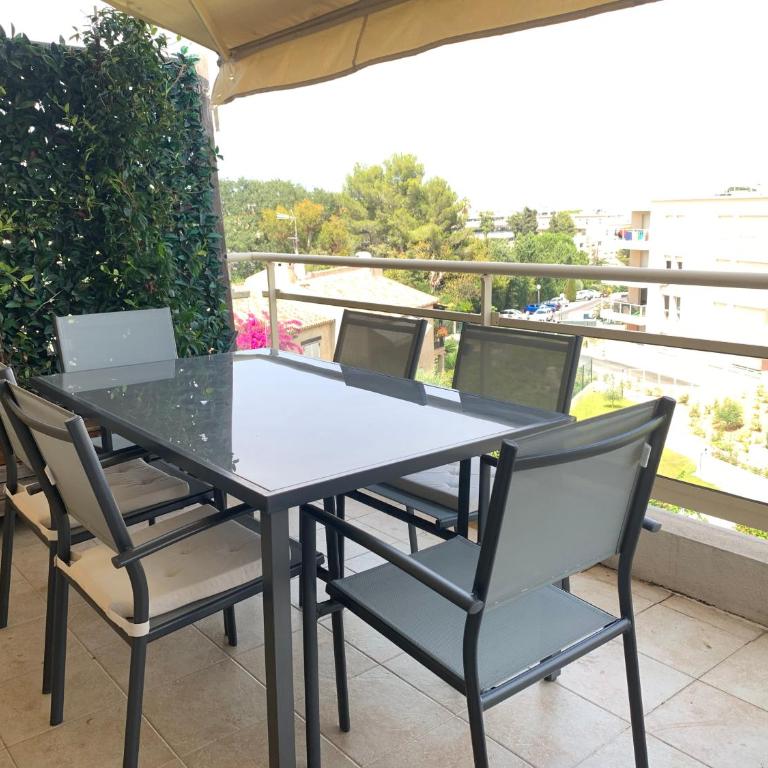 Joli 2p climatisé dans résidence calme et securisée avec piscine mecalineloc - Appartement 1 Chambre - 14