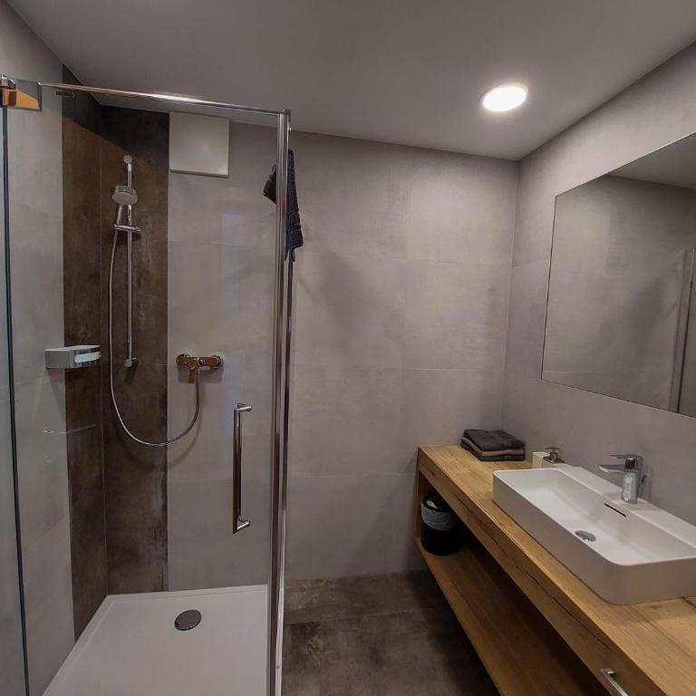 Appartements Romantika & Appartement Barbara - Apartment mit 2 Schlafzimmern und Terrasse - 69