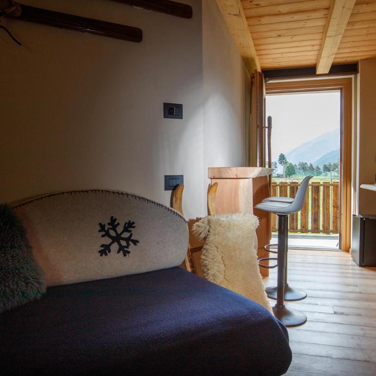 Agriturismo San Gallo - Camera Tripla con Vista Montagna - 13
