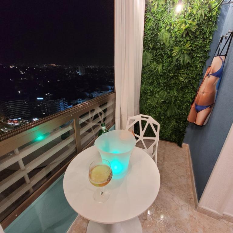 Sexi-Beach - One-Bedroom Apartment - 95