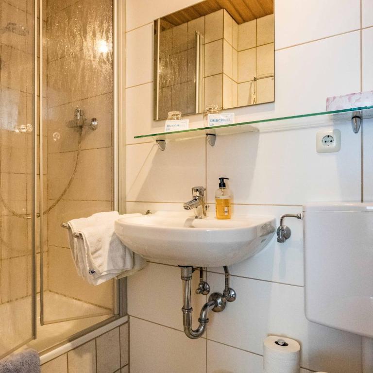 Gästehaus Christa Mauerer - Doppelzimmer mit Bergblick - 6