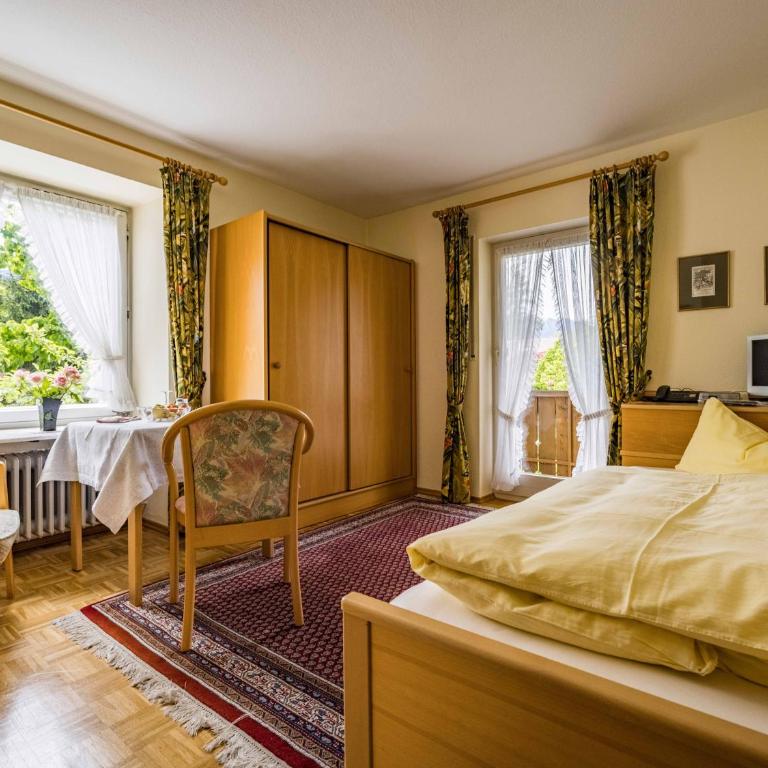 Gästehaus Christa Mauerer - Einzelzimmer mit Balkon - 1