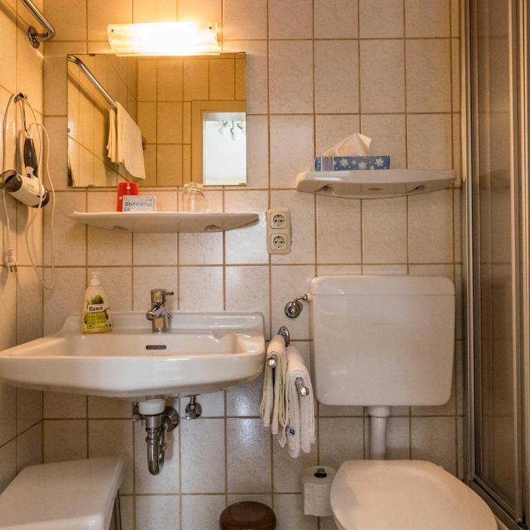 Gästehaus Christa Mauerer - Einzelzimmer mit Balkon - 2