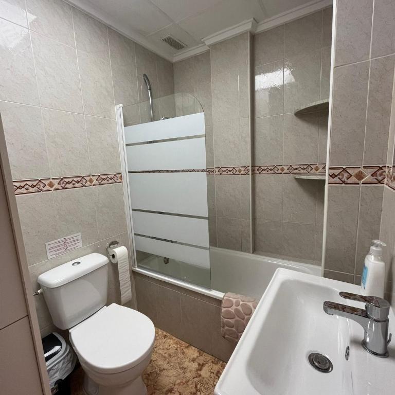 Tranquil Self Catering Golf Course Apartment - One-Bedroom Apartment - 20