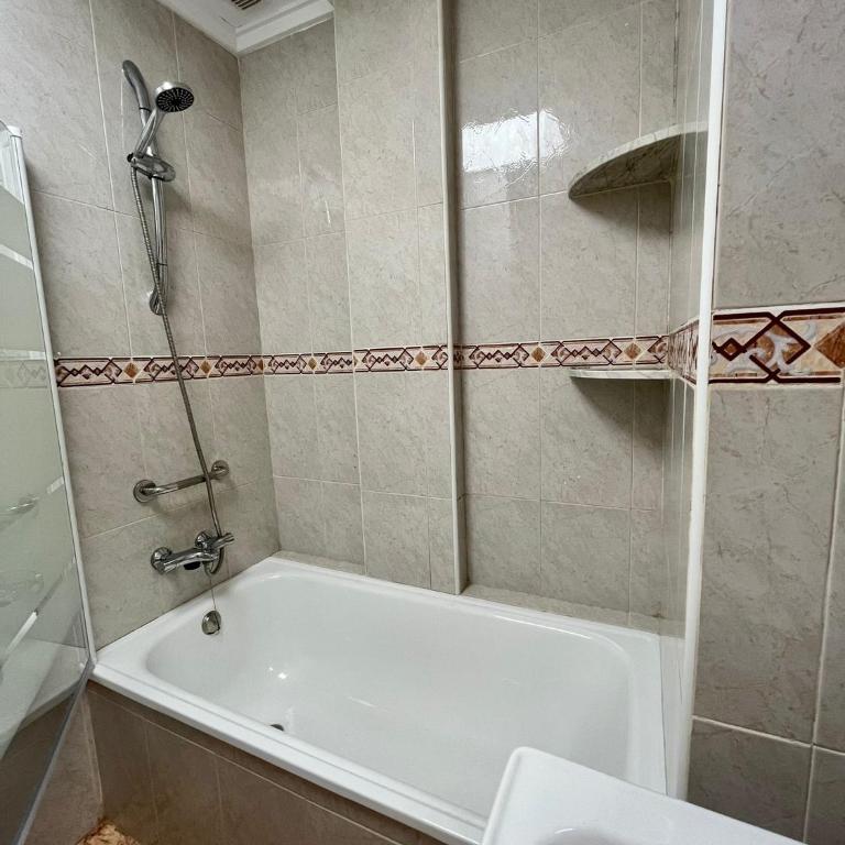 Tranquil Self Catering Golf Course Apartment - One-Bedroom Apartment - 21