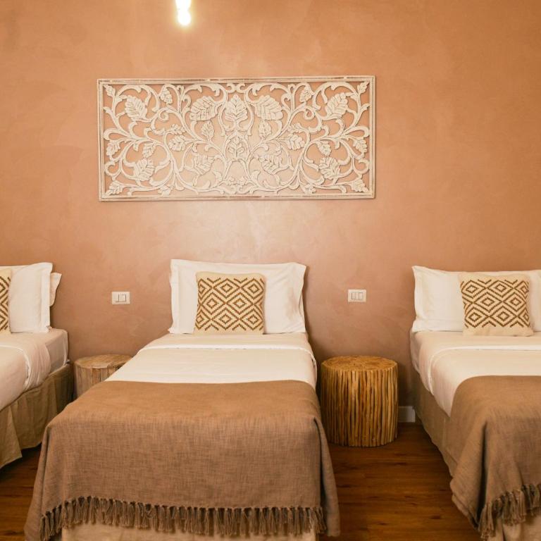 La Villa bed & breakfast - Triple Room with Private Bathroom - 11