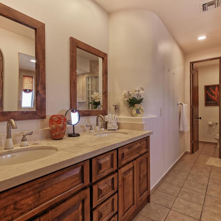 Bella Sirena 601-B -Stylish Condo in Oceanfront Resort - Two-Bedroom Apartment - 13