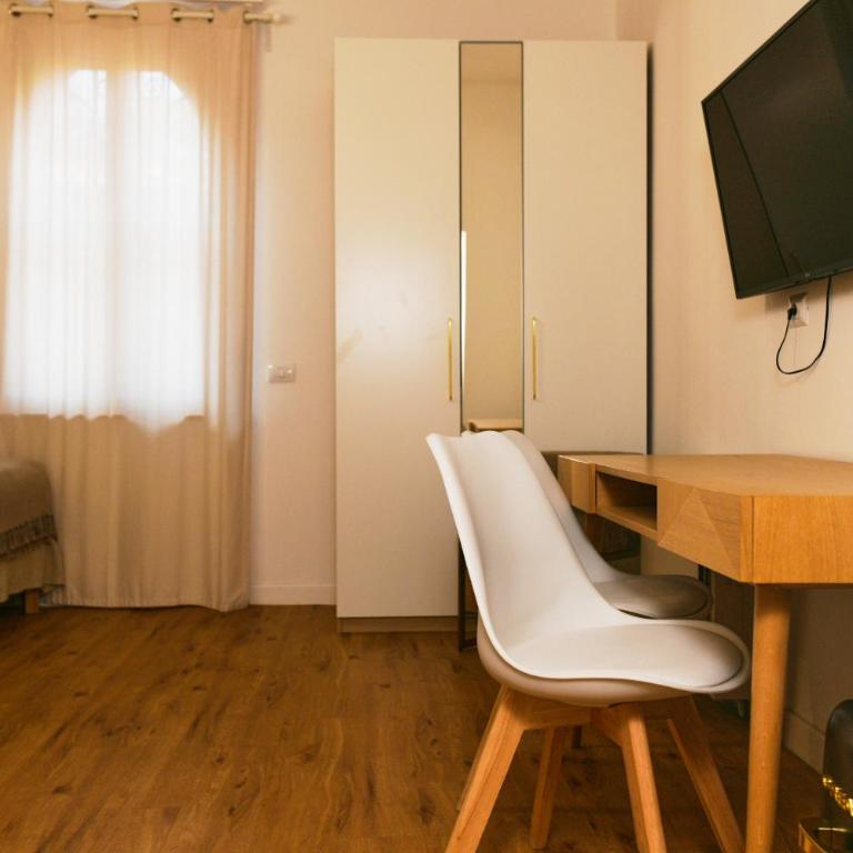 La Villa bed & breakfast - Triple Room with Private Bathroom - 14