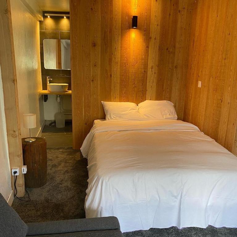RestAuberge La Reine Meije - Chambre Quadruple - Vue sur Montagnes - 1