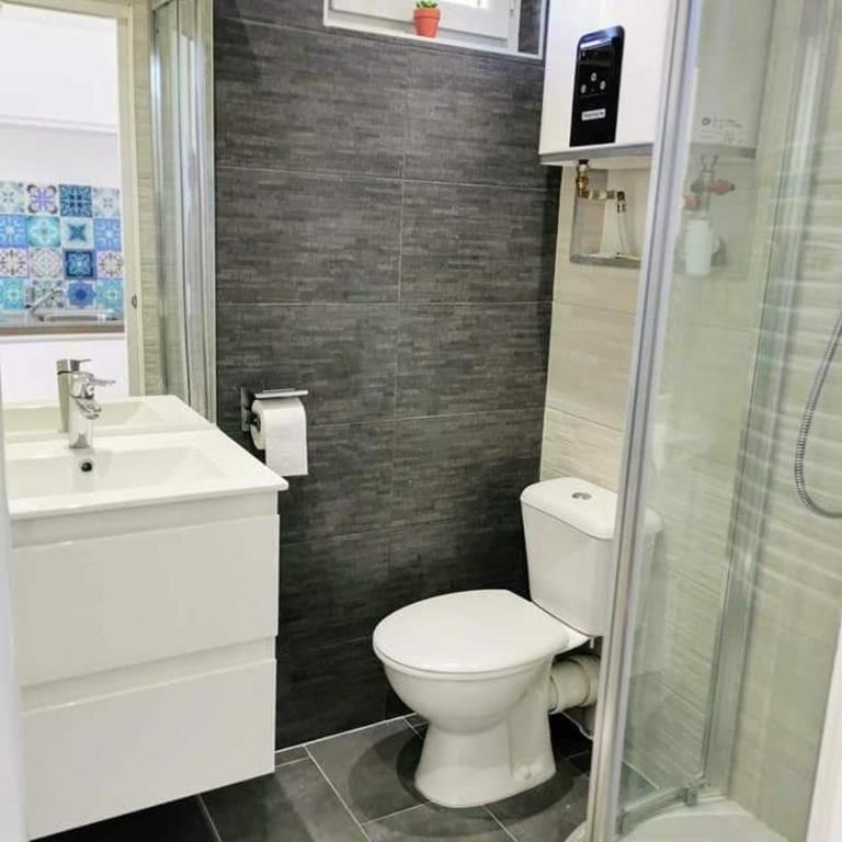 Appartement climatisé Golfe-Juan plage - Studio with Terrace - 3