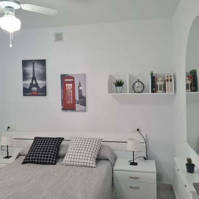Encantador apartamento residencial con piscina - Two-Bedroom Apartment - 43