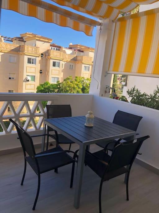 Encantador apartamento residencial con piscina - Two-Bedroom Apartment - 41
