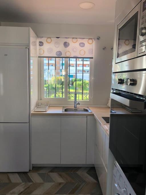 Encantador apartamento residencial con piscina - Two-Bedroom Apartment - 40