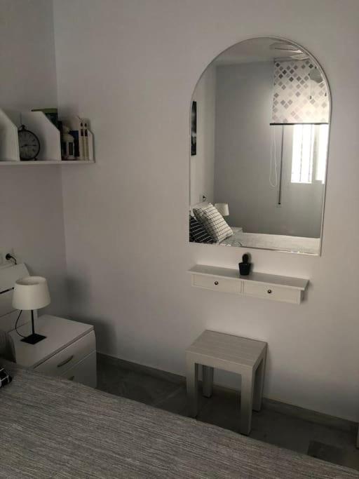 Encantador apartamento residencial con piscina - Two-Bedroom Apartment - 35
