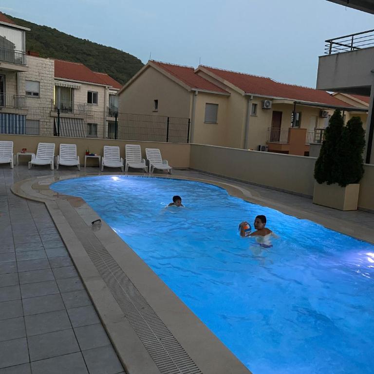 Deluxe Pool Apartment 3 - Apartman sa 1 Spavaćom Sobom - 2