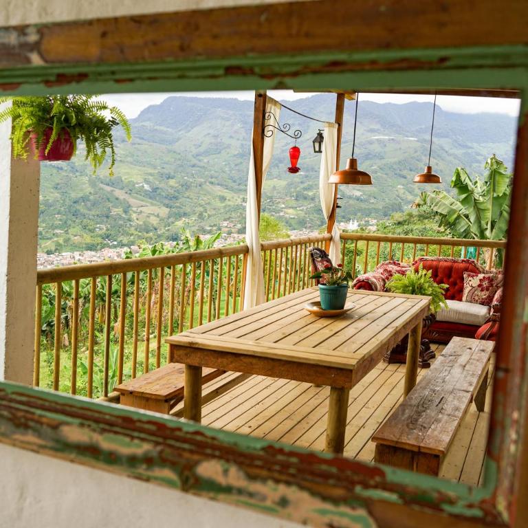 Casa La Martina disponible en Jardín Antioquia - Casa de 3 dormitorios - 6