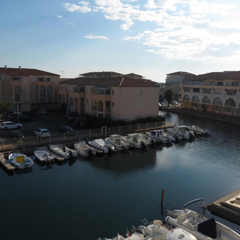 Studio cabine à Sète avec climatisation et parking, proche canal - FR-1-338-398 - Studio - 2