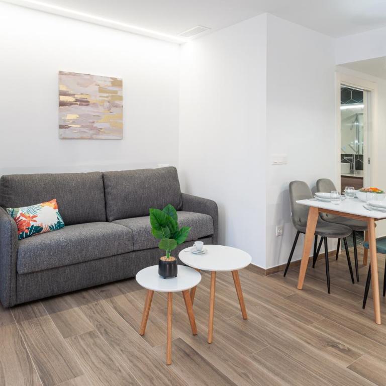 Myflats Luxury Old Town - One-Bedroom Apartment - 11
