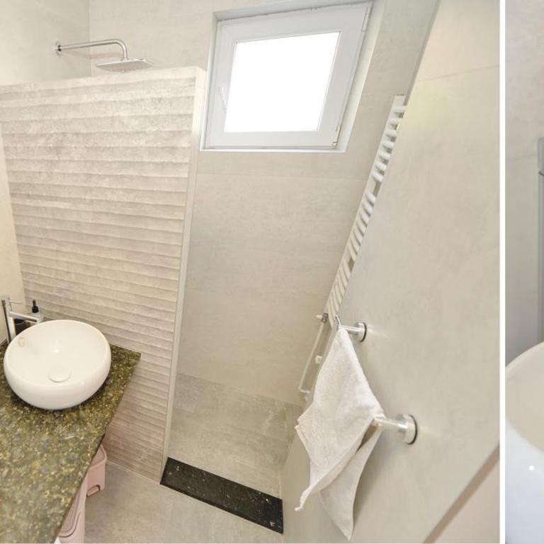 Seafront Apartments House 44 Private Balcony Old Town View - Three-Bedroom Apartment with Sea View - 27