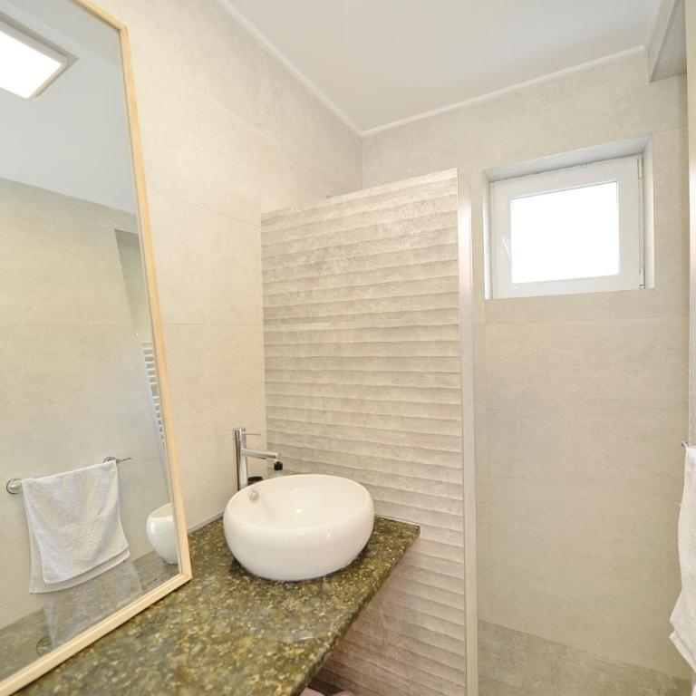 Seafront Apartments House 44 Private Balcony Old Town View - Three-Bedroom Apartment with Sea View - 39