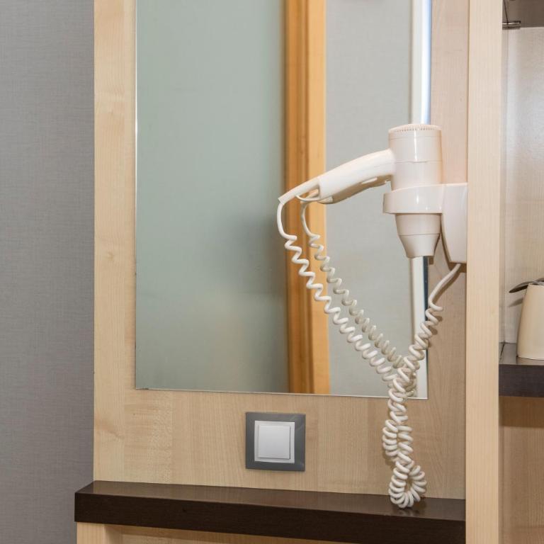 Holiday Inn Express Barcelona City 22@ by IHG - Standard Room with Free Breakfast - 8