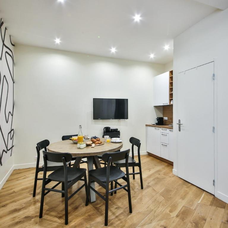 Triplex-6Pers-Porte Maillot-ArcdeTriomphe-Paris17 - Appartement 2 Chambres - 12
