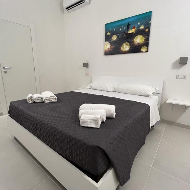 Pirro’s rooms - Camera Matrimoniale con Bagno Privato - 4